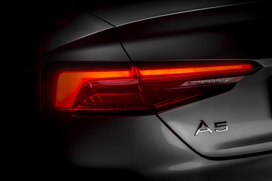 Логотип Audi A5 Coupe 2.0 TFSI Quattro S-Line 2016 года  (UK) (фото 23 из 29)